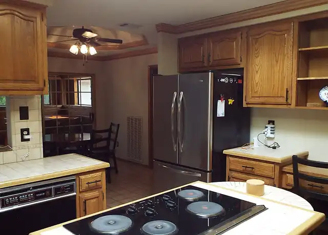 Property at 10806 Royal Blf, San Antonio, TX, 78239, 1 bed, 1 bath, [object Object]