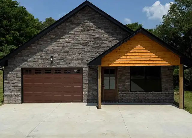 Property at 110 Hooper Dr, Charlotte, TN, 37036, 3 beds, 2 baths, [object Object]