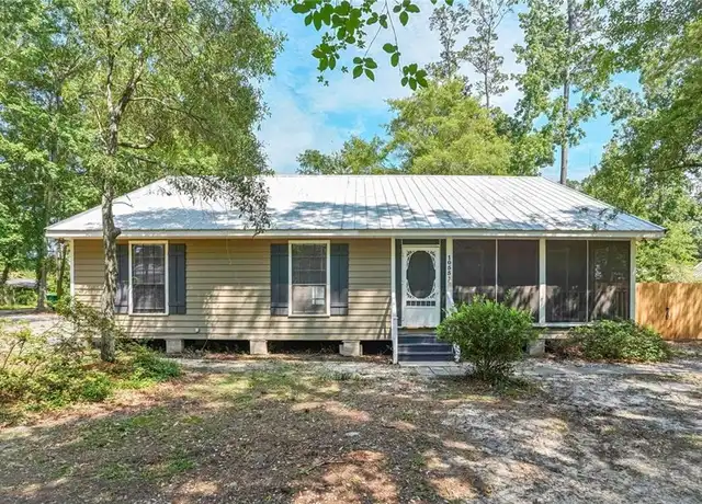 Property at 1055 Marigny Ave, Mandeville, LA, 70448, 3 beds, 2 baths, [object Object]