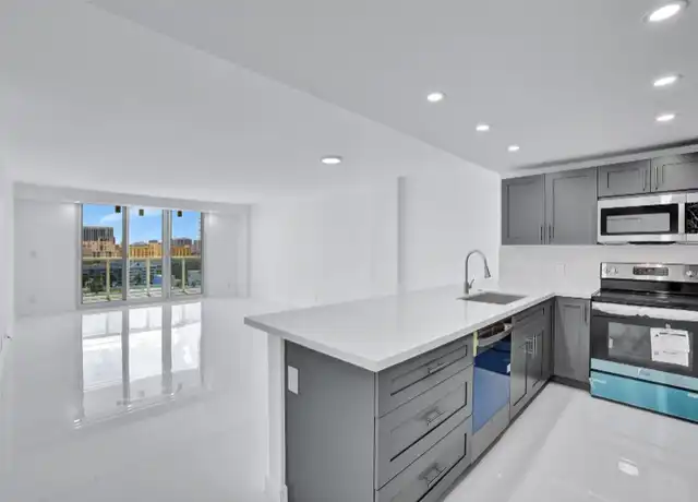 Property at 3800 S Ocean Dr Unit 1800S, Hollywood, FL, 33019, 2 beds, 2 baths, [object Object]