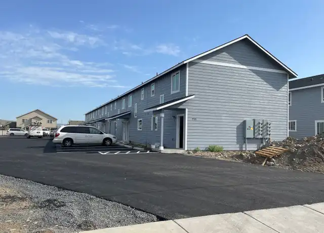 Property at 715 3rd Ave NE Unit 1, Ephrata, WA, 98823, 3 beds, 2.5 baths, [object Object]