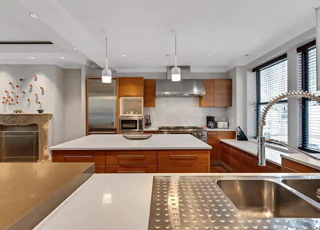 Property at The Walton Residence - 70 E Walton St, Chicago, IL, 60611, 1-3 bed, 1.5-3.5 baths, [object Object]
