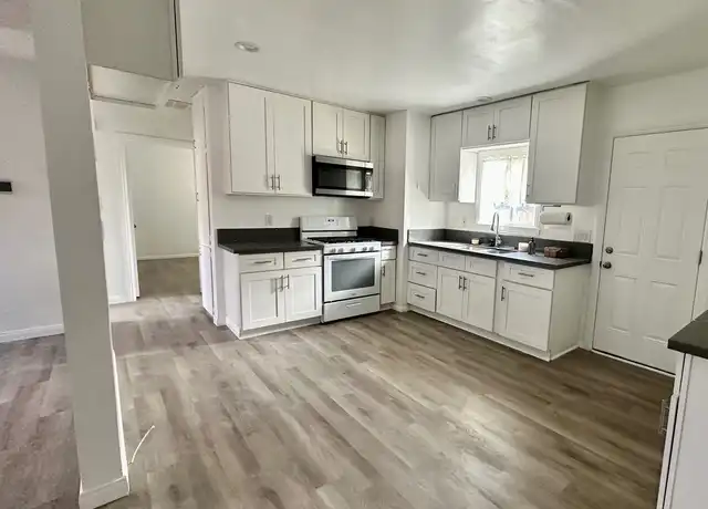Property at 4918 Virginia Ave #4916, Long Beach, CA, 90805, 2 beds, 1 bath, [object Object]