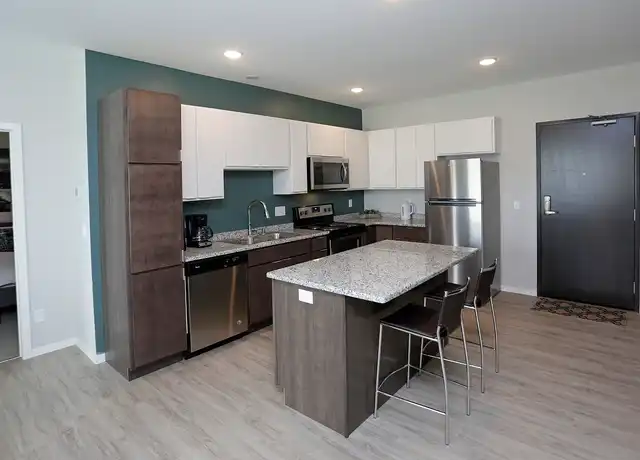 Property at Uptown Apartments - 1721 3rd St SW, Rochester, MN, 55902, 1-2 bed, 1-2 bath, [object Object]