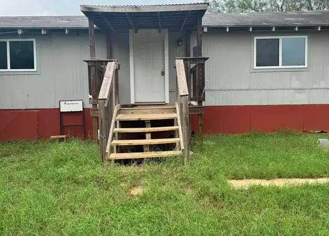 Property at 840 County Road 404, Floresville, TX, 78114, 2 beds, 2 baths, [object Object]