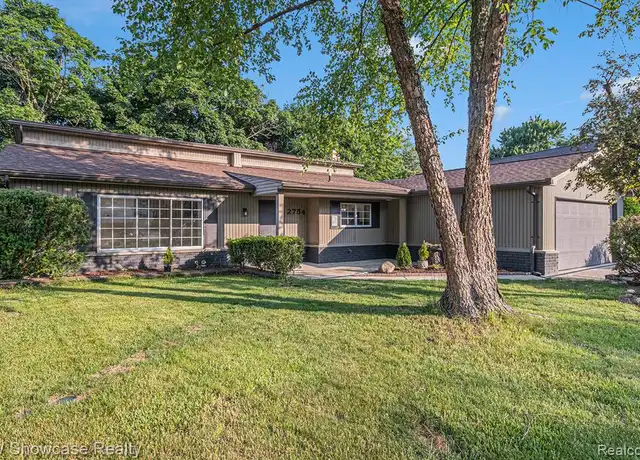 Property at 2754 Gemini Dr, Lake Orion, MI, 48360, 4 beds, 2.5 baths, [object Object]