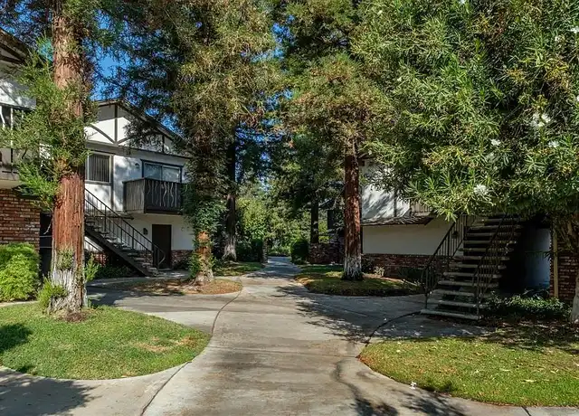 Property at Scottsmen Too Apartments - 55 W Bullard Ave, Clovis, CA, 93612, 1 bed, 1 bath, [object Object]