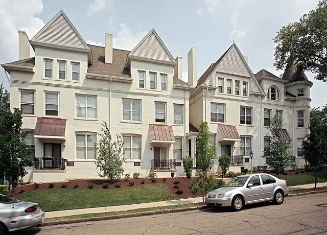 Property at 417 Denniston St Unit 3, Pittsburgh, PA, 15206, 2 beds, 1 bath, [object Object]