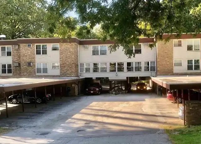 Property at 2920 24th St Apt 203, Rock Island, IL, 61201, 2 beds, 1 bath, [object Object]