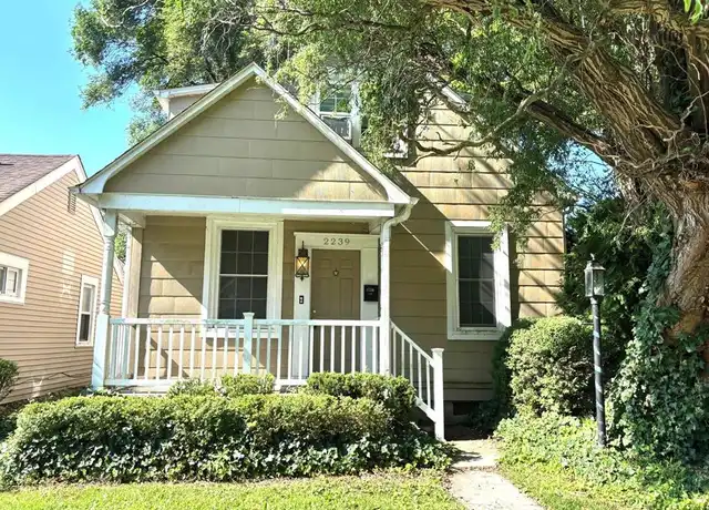 Property at 2239 Ridgemont Rd, Grosse Pointe Woods, MI, 48236, 2 beds, 1 bath, [object Object]