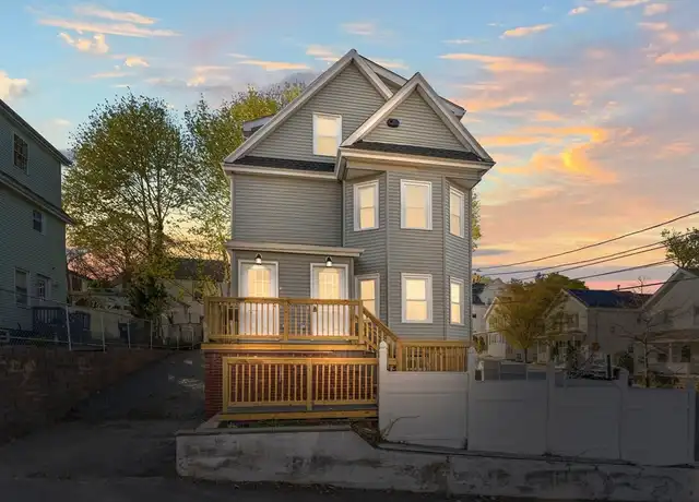 Property at 1 Magnolia Ct Unit 1, Everett, MA, 02149, 3 beds, 2 baths, [object Object]