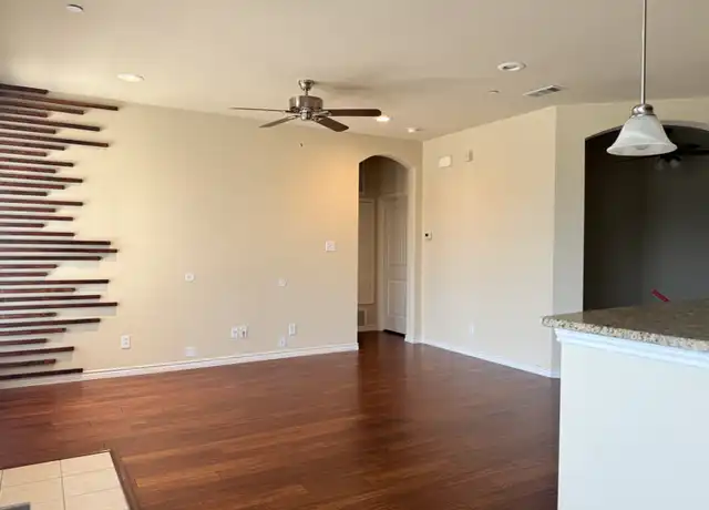 Property at 950 Henderson St #1310, Fort Worth, TX, 76102, 1 bed, 1.5 baths, [object Object]