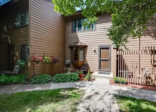 Property at 300 W Eagle Lake Dr, Maple Grove, MN, 55369, 3 beds, 1 bath, [object Object]