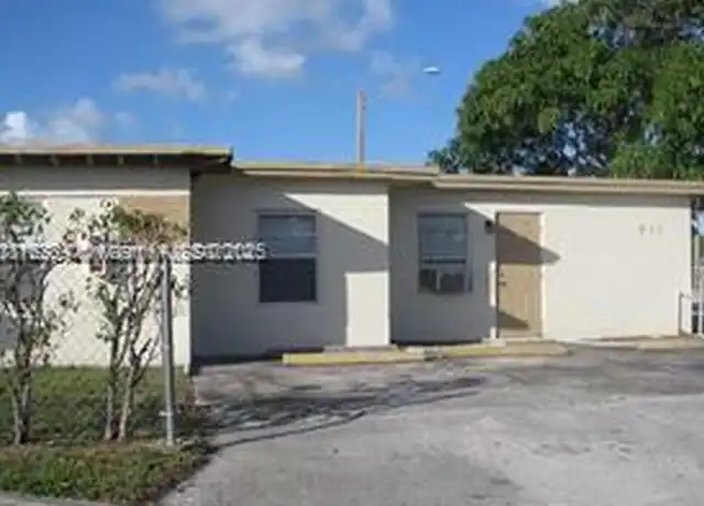 Property at 613 NW 27th Ave Unit 2, Fort Lauderdale, FL, 33311, 1 bed, 1 bath, [object Object]