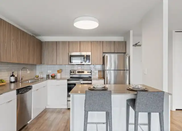 Property at 1749 N Wells St #2001, Chicago, IL, 60614, 1 bed, 1 bath, [object Object]
