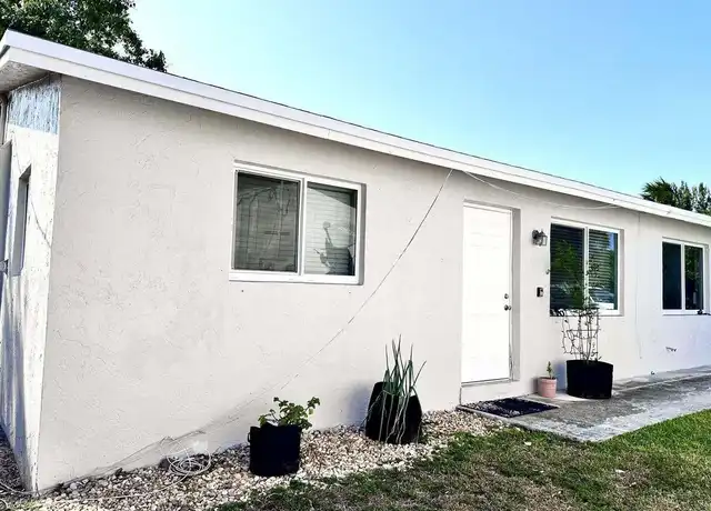 Property at 3496 48th Ln S, Lake Worth, FL, 33461, 2 beds, 1 bath, [object Object]