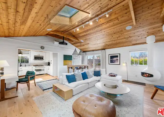 Property at 7038 Dume Dr, Malibu, CA, 90265, 1 bed, 1 bath, [object Object]