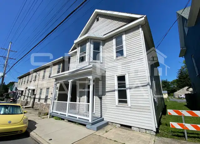 Property at 429 S 2nd St, Chambersburg, PA, 17201, 3 beds, 1 bath, [object Object]