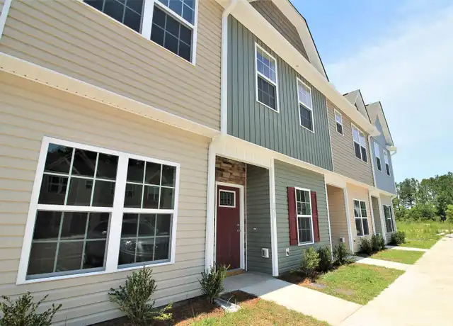 Property at 155 Beacon Woods Dr, Holly Ridge, NC, 28445, 2 beds, 2.5 baths, [object Object]