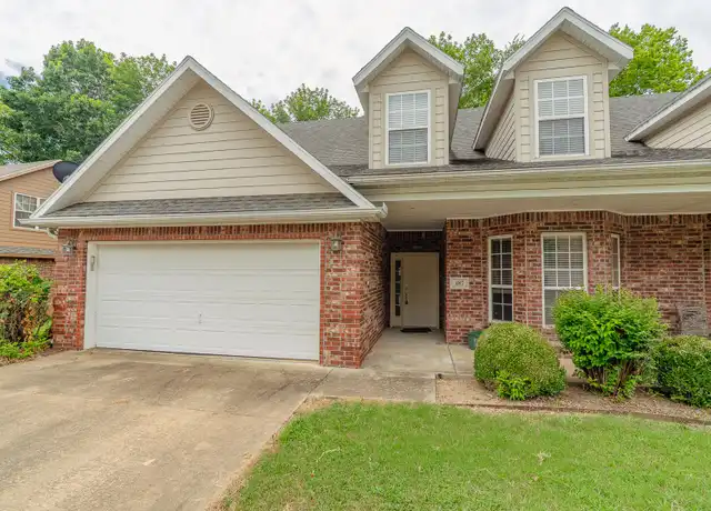 Property at 485 S Pierremont Dr Unit 487, Fayetteville, AR, 72701, 4 beds, 2.5 baths, [object Object]