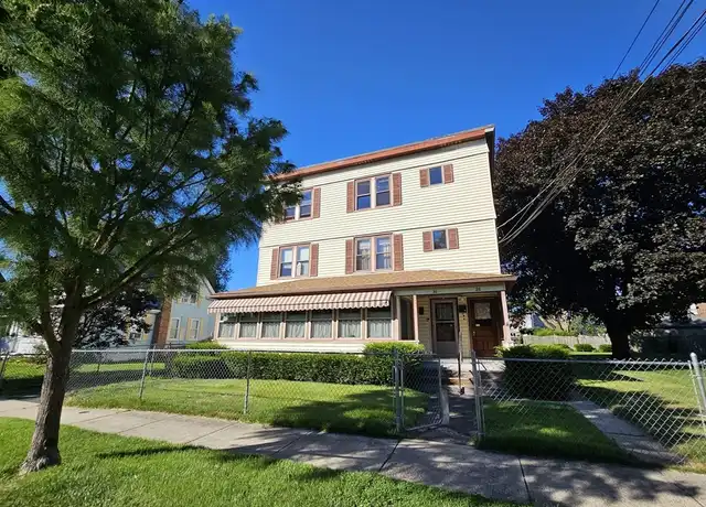 Property at 30 Bemis St Unit 3, Chicopee, MA, 01013, 2 beds, 1 bath, [object Object]