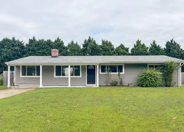 Property at 2140 Harbor Ln, Virginia Beach, VA, 23454, 3 beds, 2 baths, [object Object]