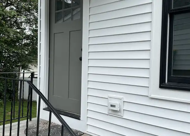 Property at 69 Cos Cob Ave, Cos Cob, CT, 06807, 3 beds, 1 bath, [object Object]