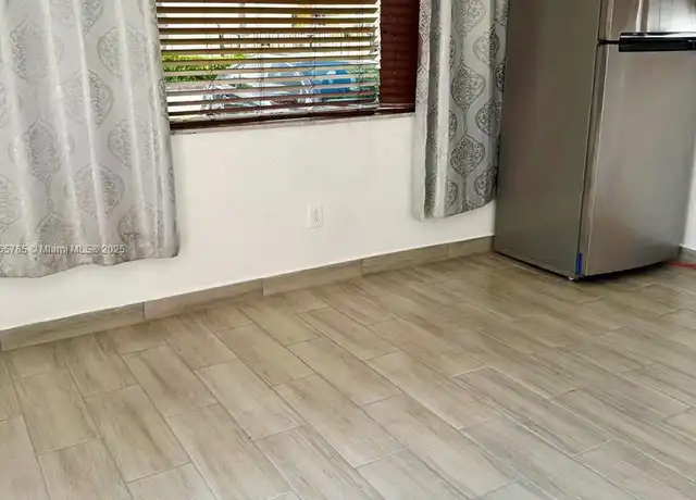 Property at 359 W 12th St Unit 2, Hialeah, FL, 33010, 1 bed, 1 bath, [object Object]