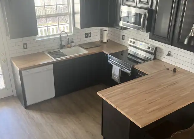Property at 301 Station Trl, Savannah, GA, 31406, 3 beds, 2.5 baths, [object Object]
