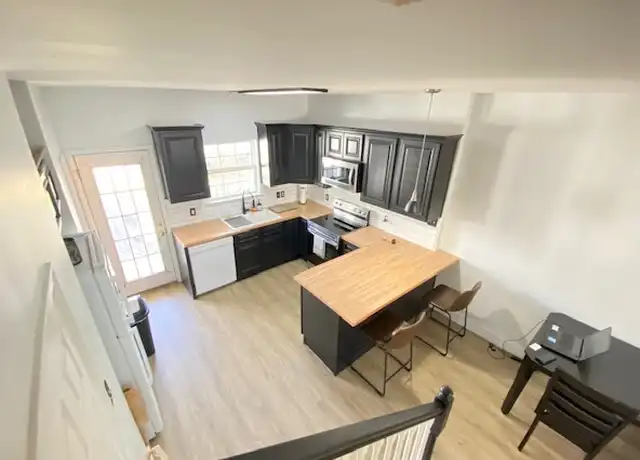 Property at 301 Station Trl, Savannah, GA, 31406, 3 beds, 2.5 baths, [object Object]
