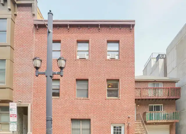 Property at 136 Essex St Unit 2, Jersey City, NJ, 07302, 2 beds, 1 bath, [object Object]