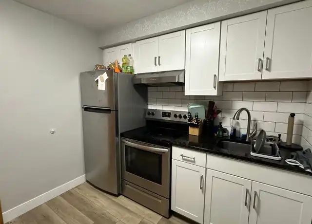 Property at 636 Larpenteur Ave W Unit 01, St Paul, MN, 55113, 1 bed, 1 bath, [object Object]