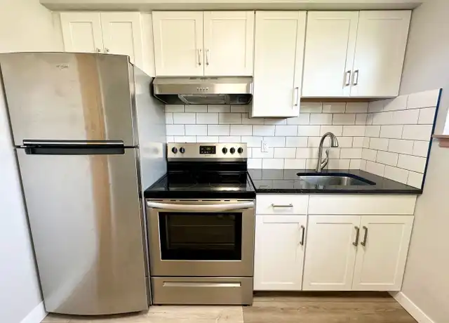 Property at 636 Larpenteur Ave W Unit 01, St Paul, MN, 55113, 1 bed, 1 bath, [object Object]