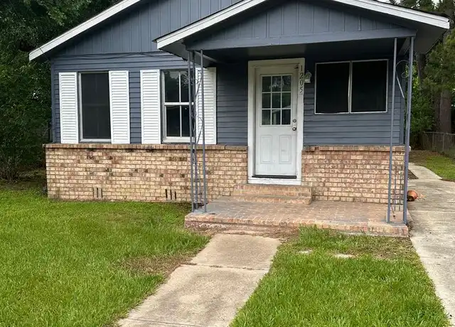 Property at 1205 S Magnolia St, Lafayette, LA, 70501, 4 beds, 2 baths, [object Object]