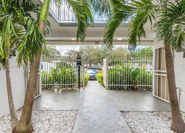 Property at 6905 Rue Vendome #5, Miami Beach, FL, 33141, 1 bed, 1 bath, [object Object]