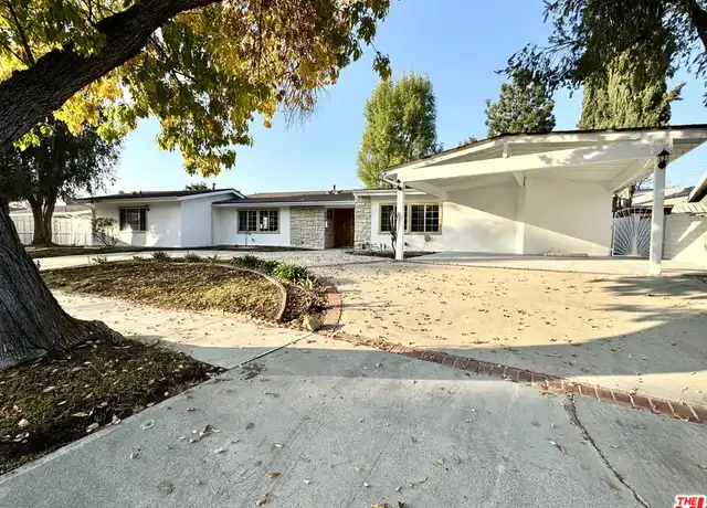 Property at 20611 Tiara St, Woodland Hills, CA, 91367, 5 beds, 3.5 baths, [object Object]