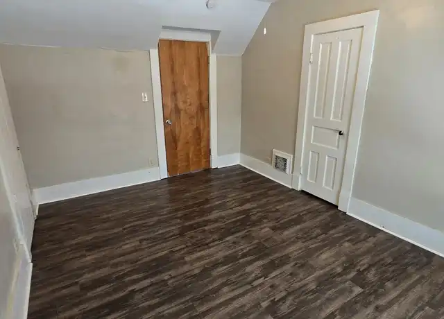 Property at 422 W State St, Hastings, MI, 49058, 1 bed, 1 bath, [object Object]
