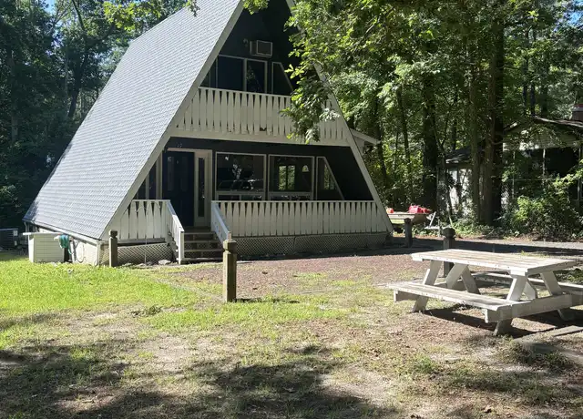 Property at 17 Sandyhook Rd, Berlin, MD, 21811, 3 beds, 1.5 baths, [object Object]