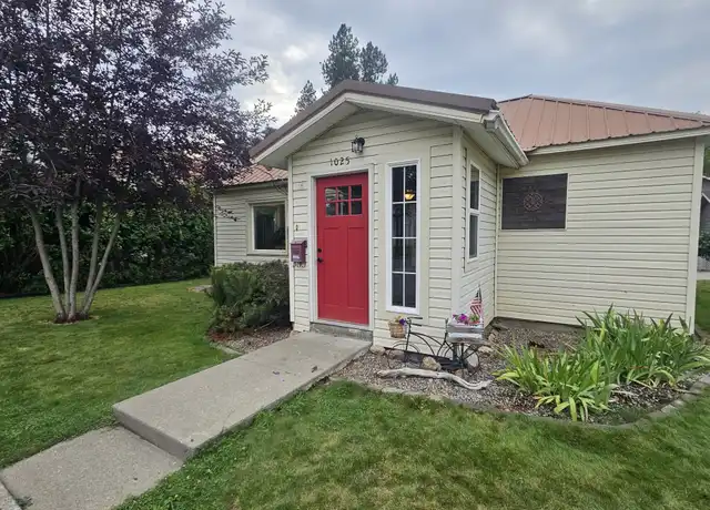Property at 1025 N 1st St, Coeur D Alene, ID, 83814, 2 beds, 1 bath, [object Object]