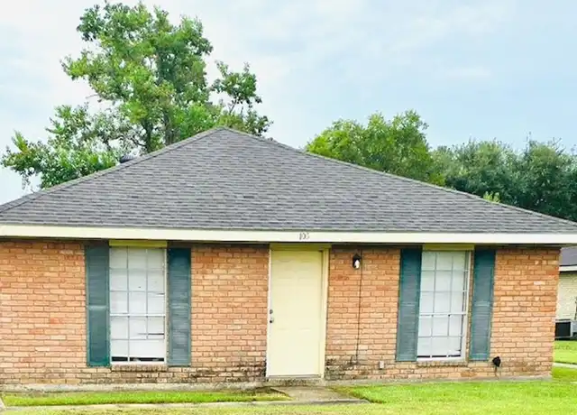 Property at 105 Lord Blvd, Lafayette, LA, 70503, 3 beds, 2 baths, [object Object]