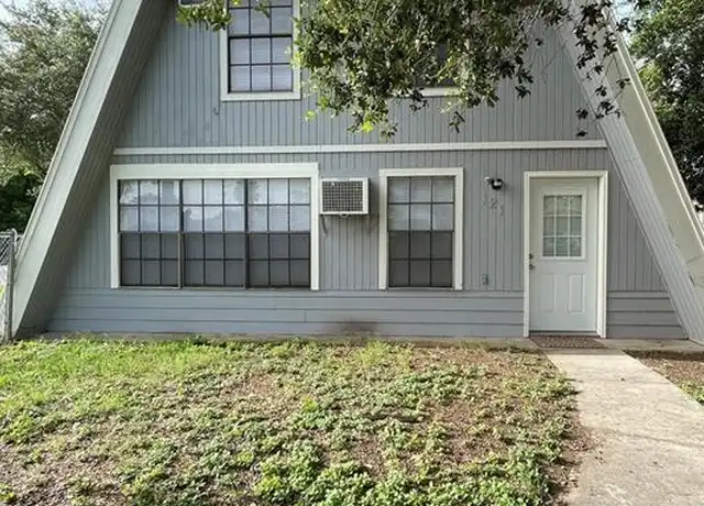 Property at 121 W Lovett St, Edinburg, TX, 78541, 3 beds, 2 baths, [object Object]