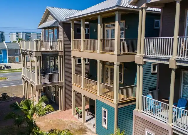 Property at 6238 Thomas Dr, Panama City, FL, 32408, 4 beds, 4 baths, [object Object]
