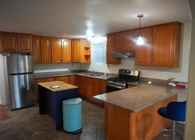 Property at 3216 Adeline St, Emeryville, CA, 94608, 3 beds, 1 bath, [object Object]