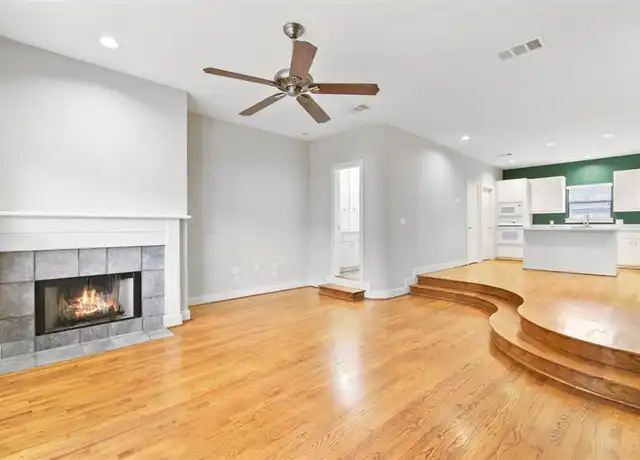Property at 1604 Reinerman St, Houston, TX, 77007, 3 beds, 2.5 baths, [object Object]