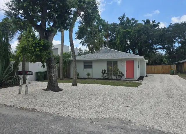 Property at 1040 25th St, Sarasota, FL, 34234, 2 beds, 1 bath, [object Object]