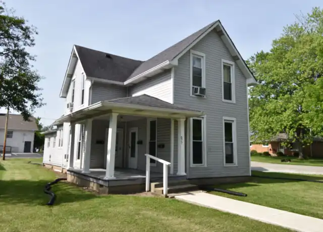 Property at 677 W 7th St Apt B, Greenfield, IN, 46140, 1 bed, 1 bath, [object Object]