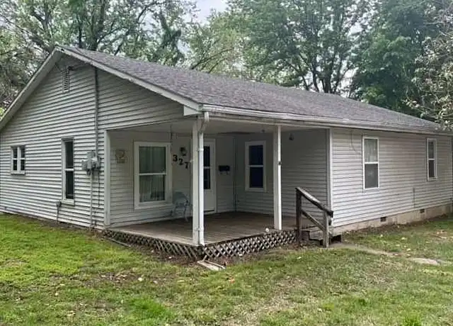 Property at 327 N Spring St, Nevada, MO, 64772, 3 beds, 1 bath, [object Object]