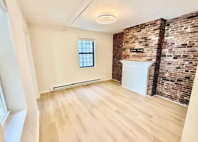 Property at 7 Tileston St Unit 2, Boston, MA, 02113, 2 beds, 1 bath, [object Object]