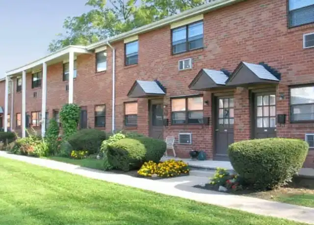 Property at Park Manor Apartments- Quakertown - 164 Park Ave, Quakertown, PA, 18951, 1 bed, 1 bath, [object Object]