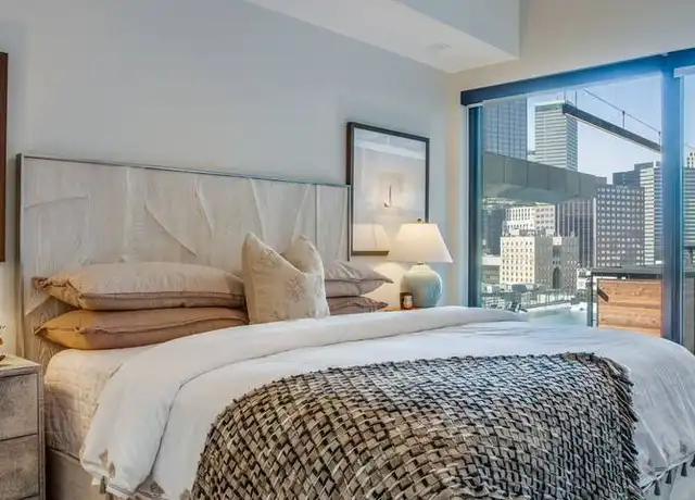 Property at 314 S Cesar Chavez Blvd Unit C6-58, Dallas, TX, 75201, 3 beds, 2 baths, [object Object]